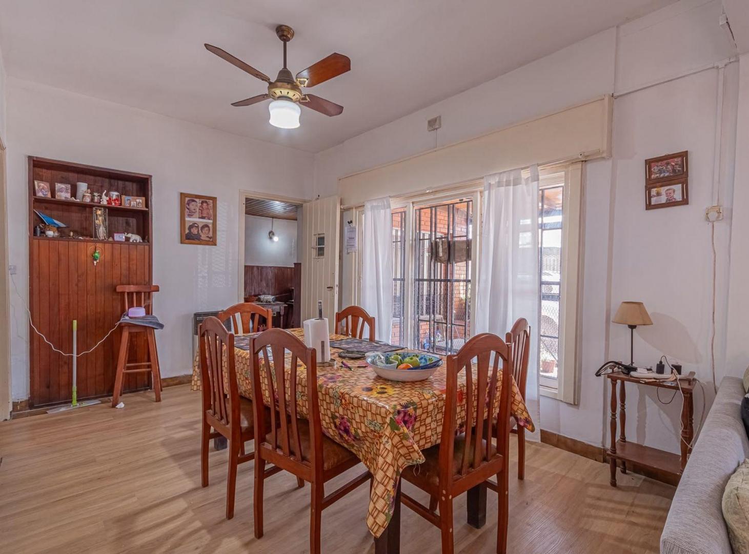 Foto de VENTA DOS CASAS EN BARRIO ACINDAR, imagen 2
