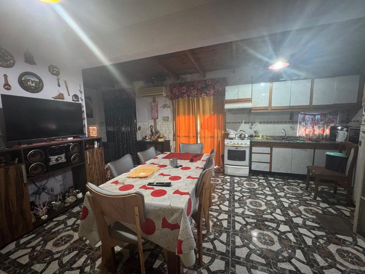 Foto de CASA EN VENTA TRES DORMTORIOS COCHERA DOS PLANTAS, imagen 1