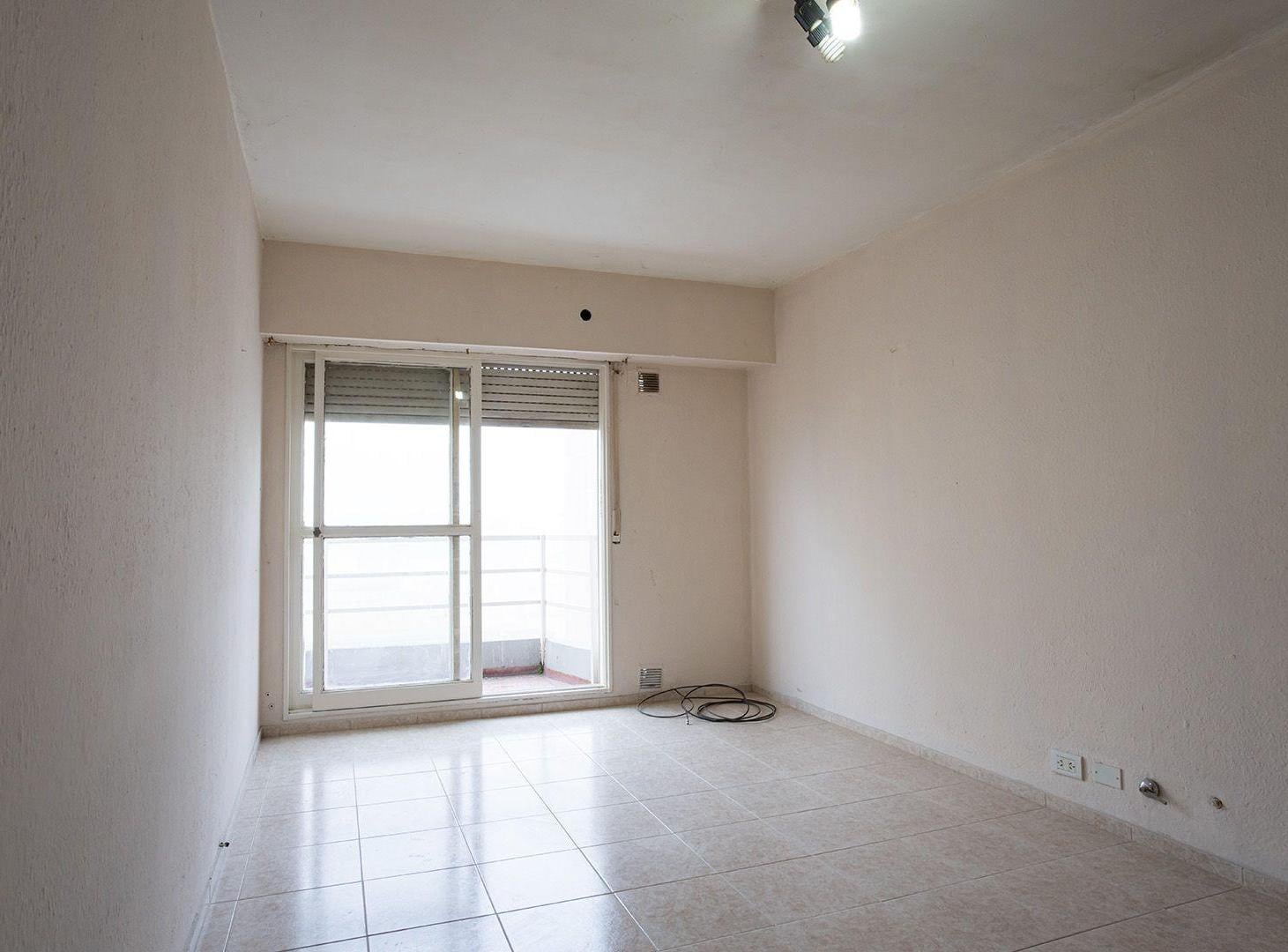 Foto de VENTA DEPARTAMENTO 1 DORMITORIO, BARRIO CENTRO, imagen 4