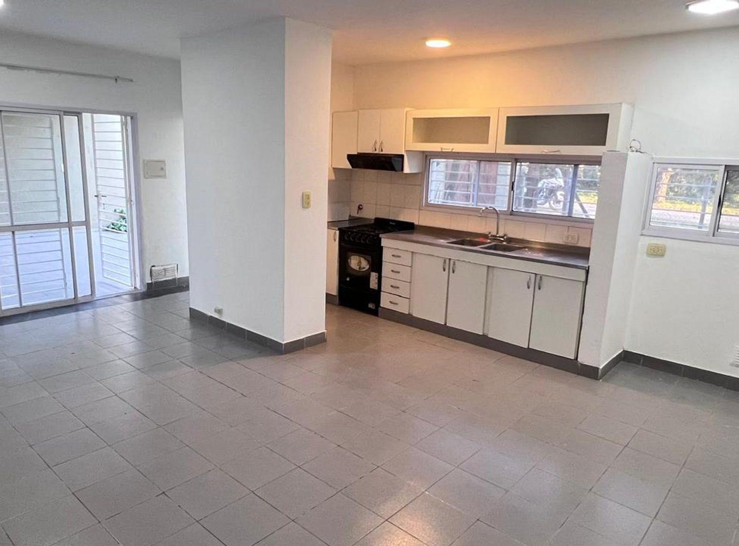 Foto de CASA EN ALQUILER DE 2 DORMIS CON PISCINA Y PARQUE, imagen 5