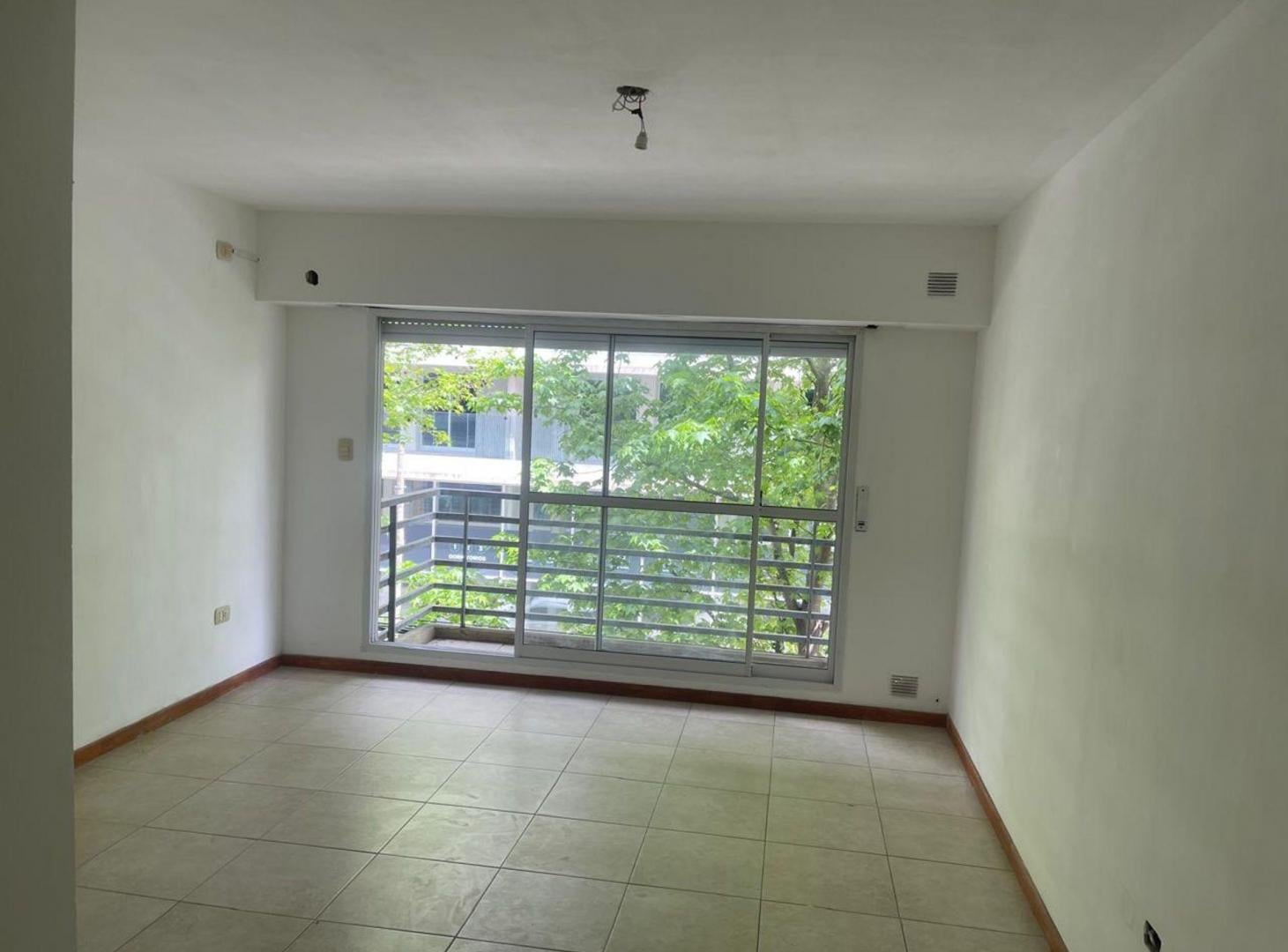 Foto de Alquiler Monoambiente 2piso escalera, imagen 2