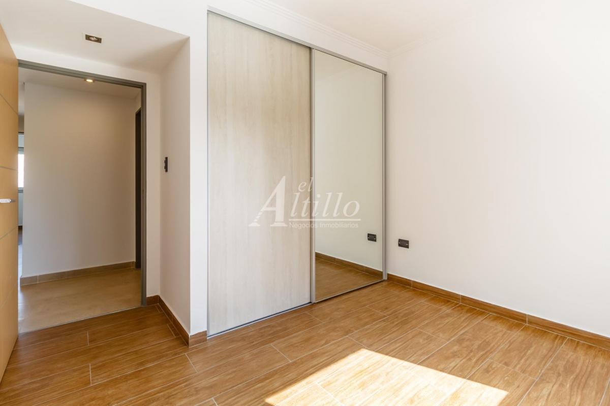 Venta Depto 4 Amb C/2 Cocheras 3