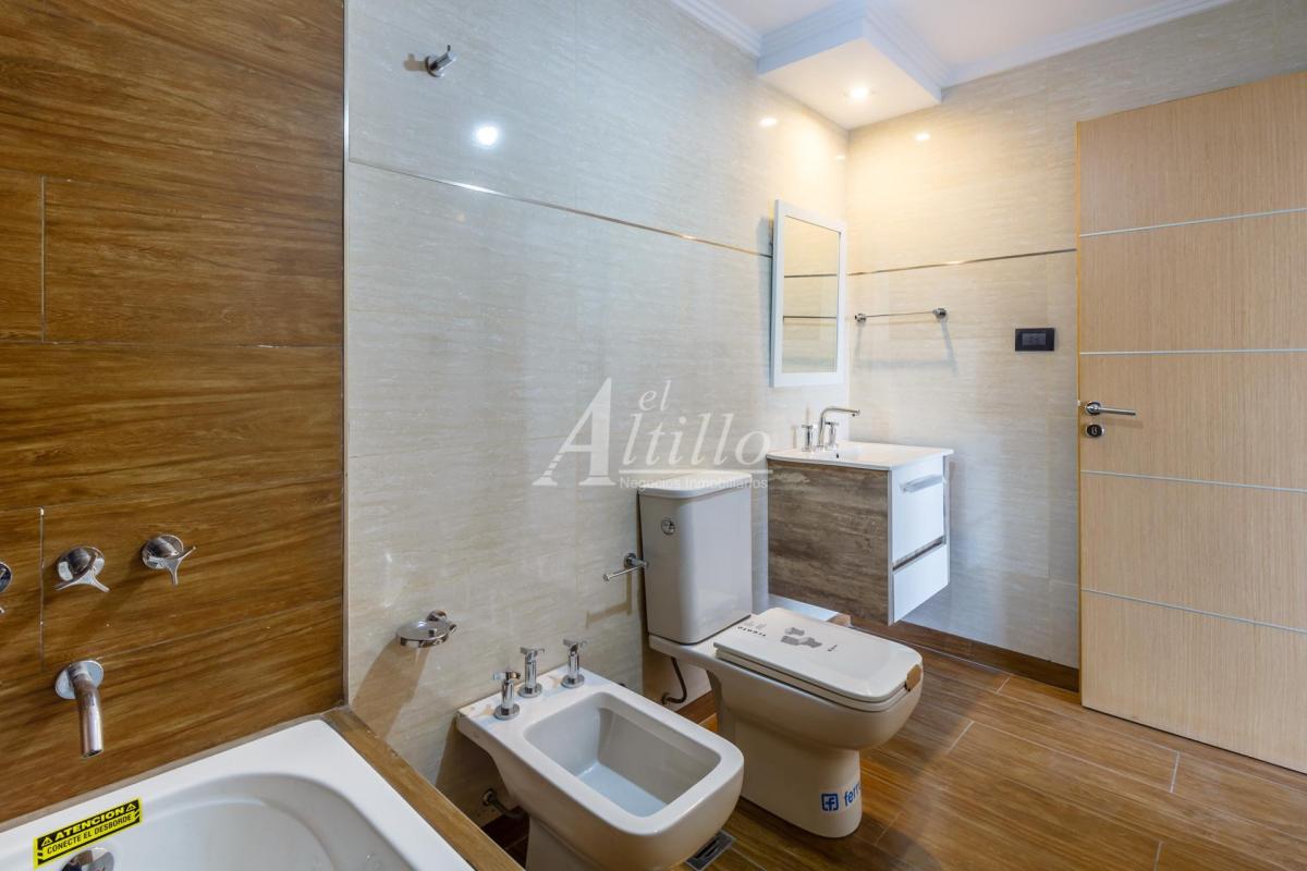 Venta Depto 4 Amb C/2 Cocheras 5