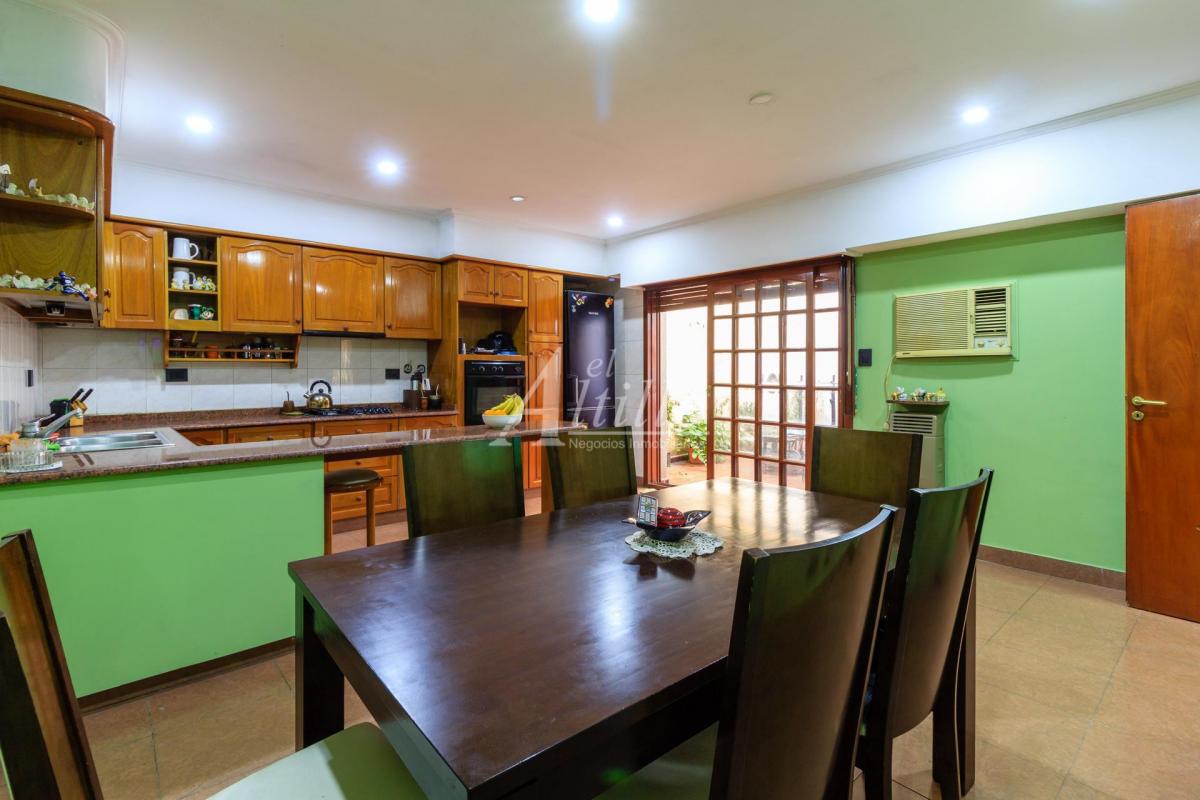 Venta Casa 5 Amb con Cochera en Liniers 3