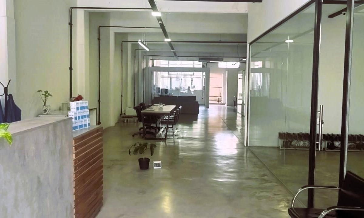 Foto de Venta Local sobre Av. Emilio Castro (a mts de Montiel), imagen 2