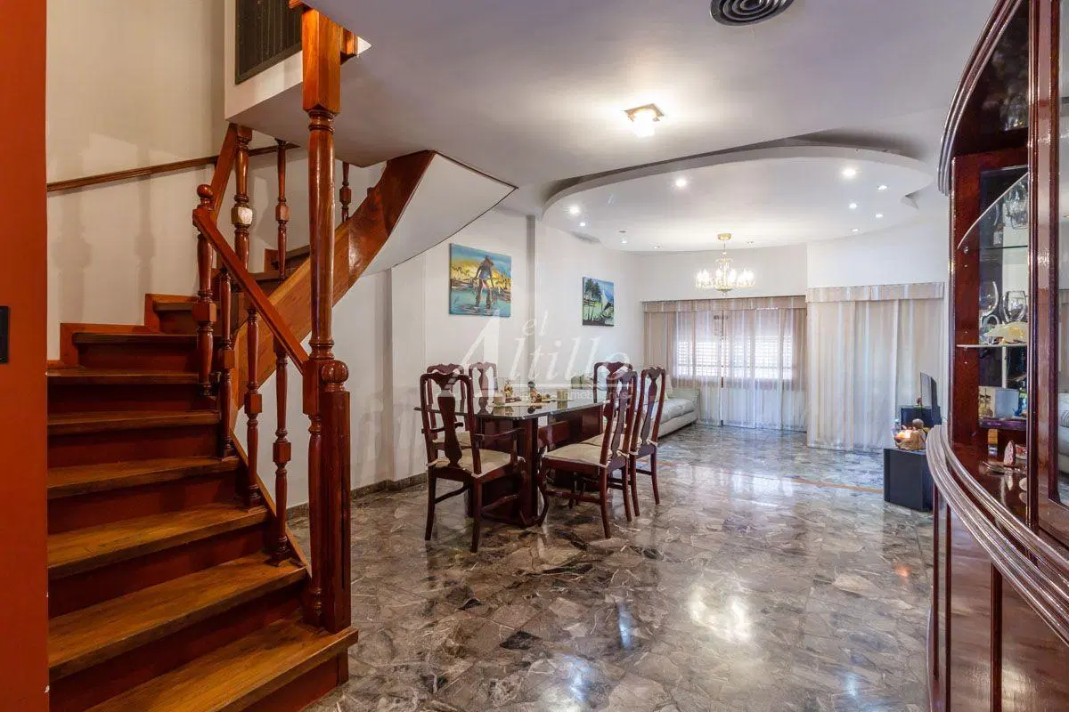 Venta Duplex 4 amb c/cochera y fdo libre 3