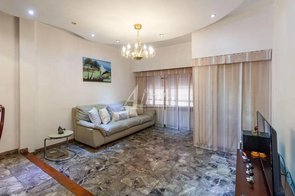 Venta Duplex 4 amb c/cochera y fdo libre 4