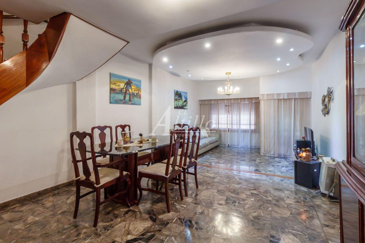 Venta Duplex 4 amb c/cochera y fdo libre