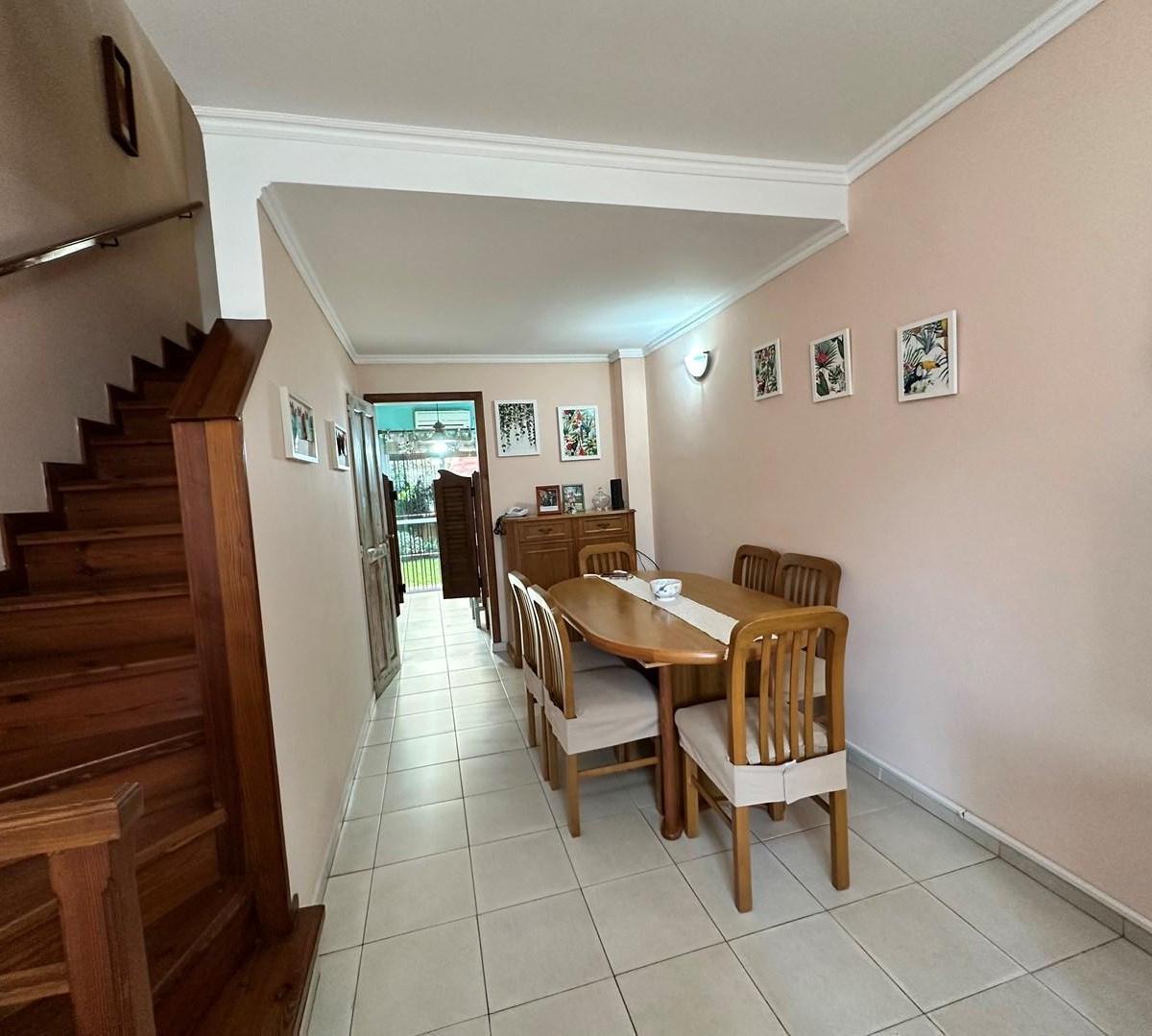 Casa Triplex en Venta en San Miguel, G. B. a. Zona Norte, Argentina 4