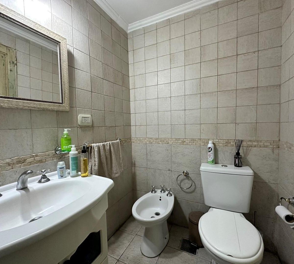 Casa Triplex en Venta en San Miguel, G. B. a. Zona Norte, Argentina 3
