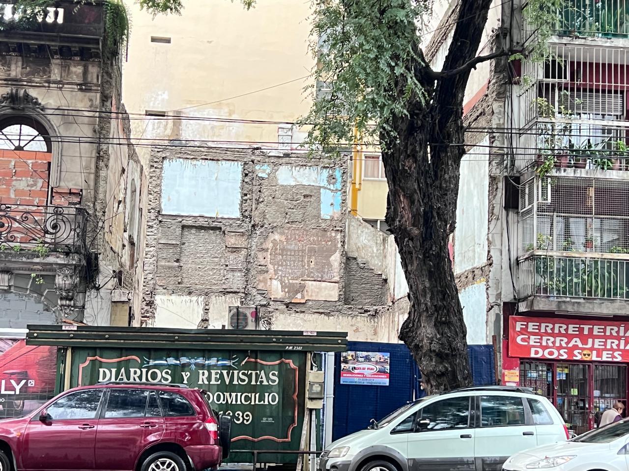 Único terreno en venta sobre Av. Avellaneda! 8.66 mts x 15.60 mts