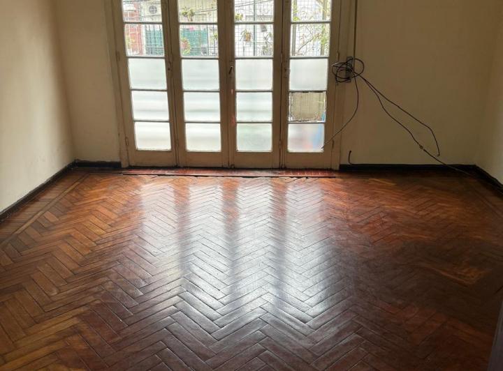 Excelente PH 4 amb. 150m2 con balcón y terraza en Almagro. USO COMERCIAL 3