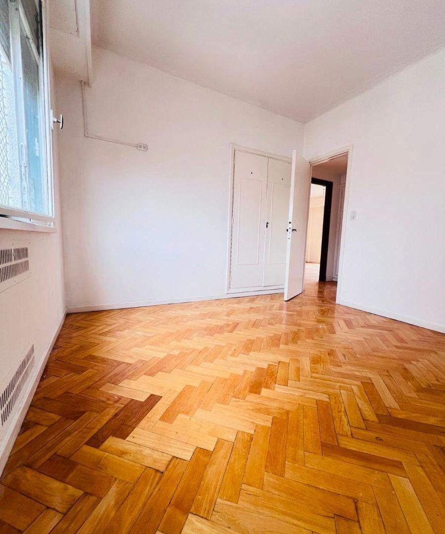Foto de Hermoso Dpto 4 Amb. 95 m². Sobre Av Rivadavia, Flores. Cfte con Vista, imagen 4