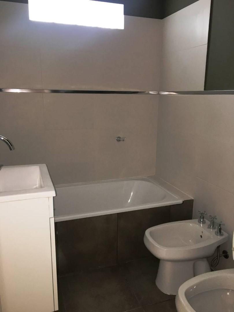 Retasado! Departamento en Venta Ubicado en San Fernando, G. B. a. Zona Norte, Argentina 5