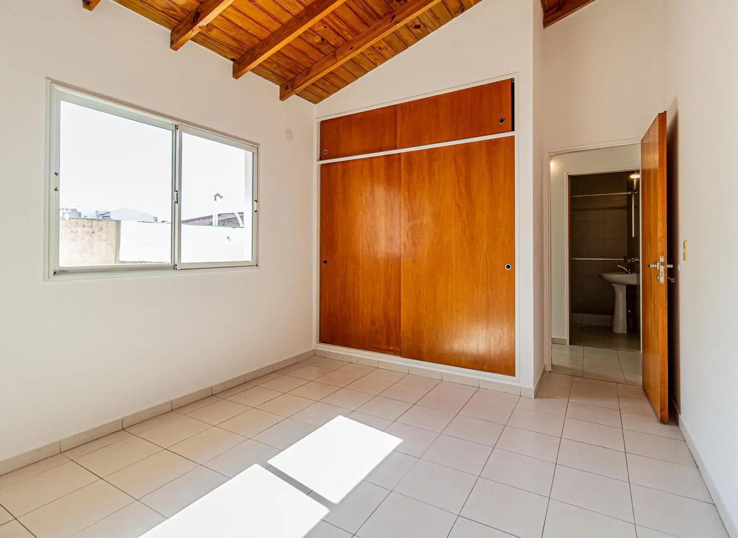 ¡Como una casa! 3 Ambientes con Cochera, Terraza y SIN EXPENSAS en Ciudadela Venta 2