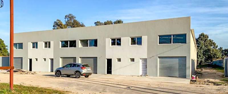 Foto de Galpón Depósito en alquiler dólar oficial con acceso vehicular en, imagen 2