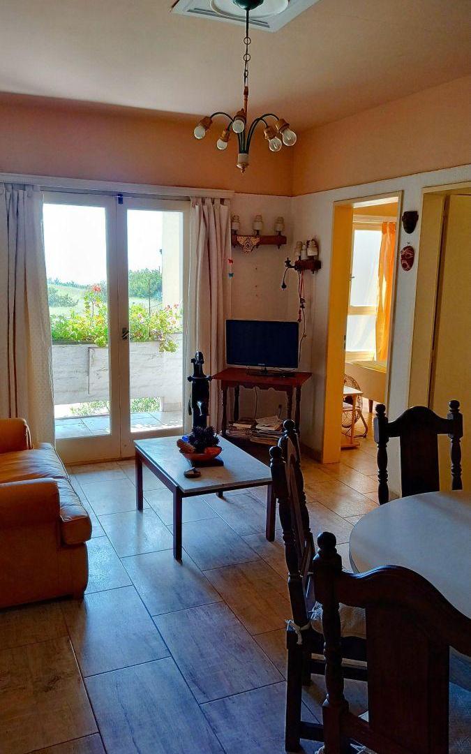 Foto de OPORTUNIDAD. Departamento 3 amb con cochera VISTA AL MAR. GESELL CENTRO., imagen 2