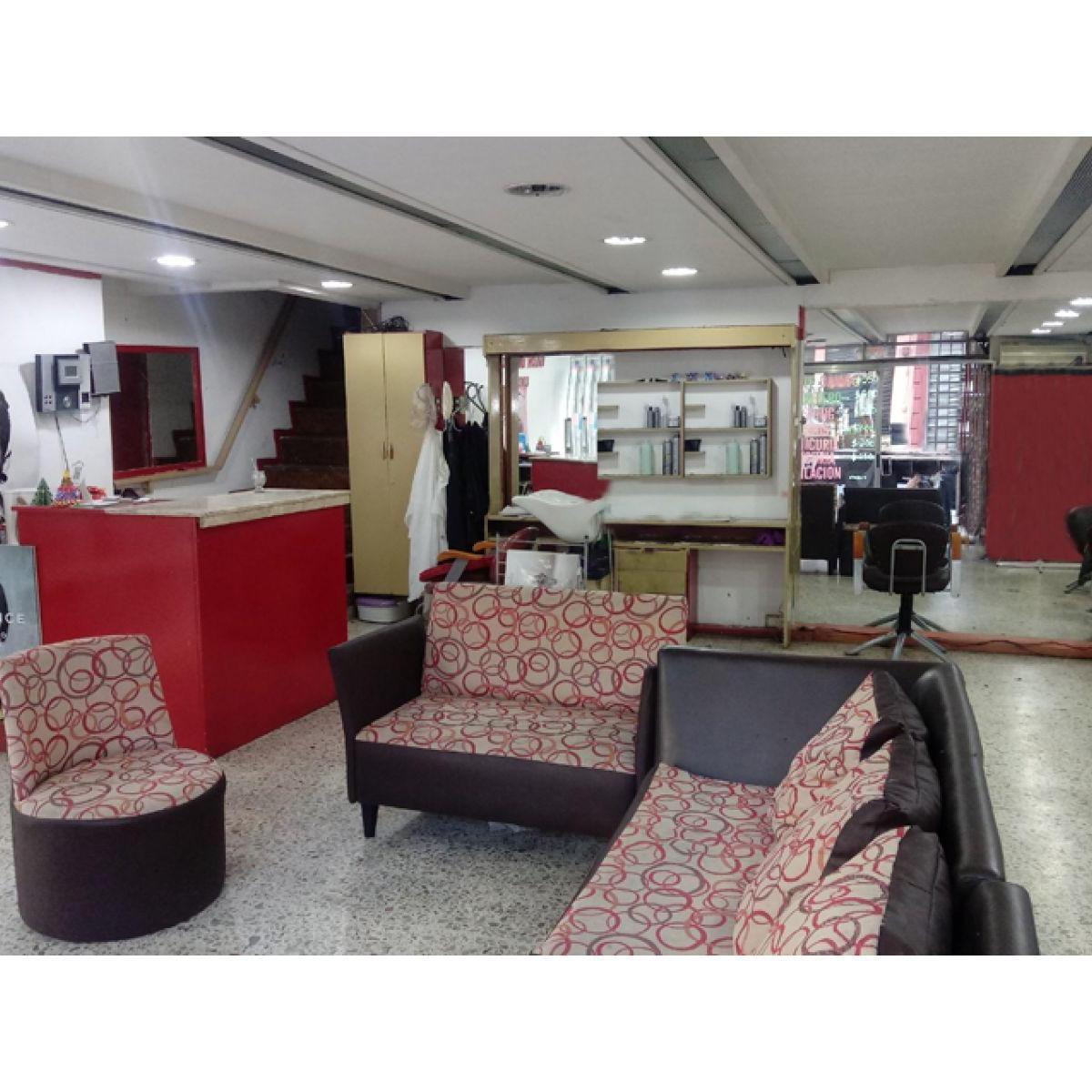 Retasado! Gran local comercial en pleno Centro de Rosario!