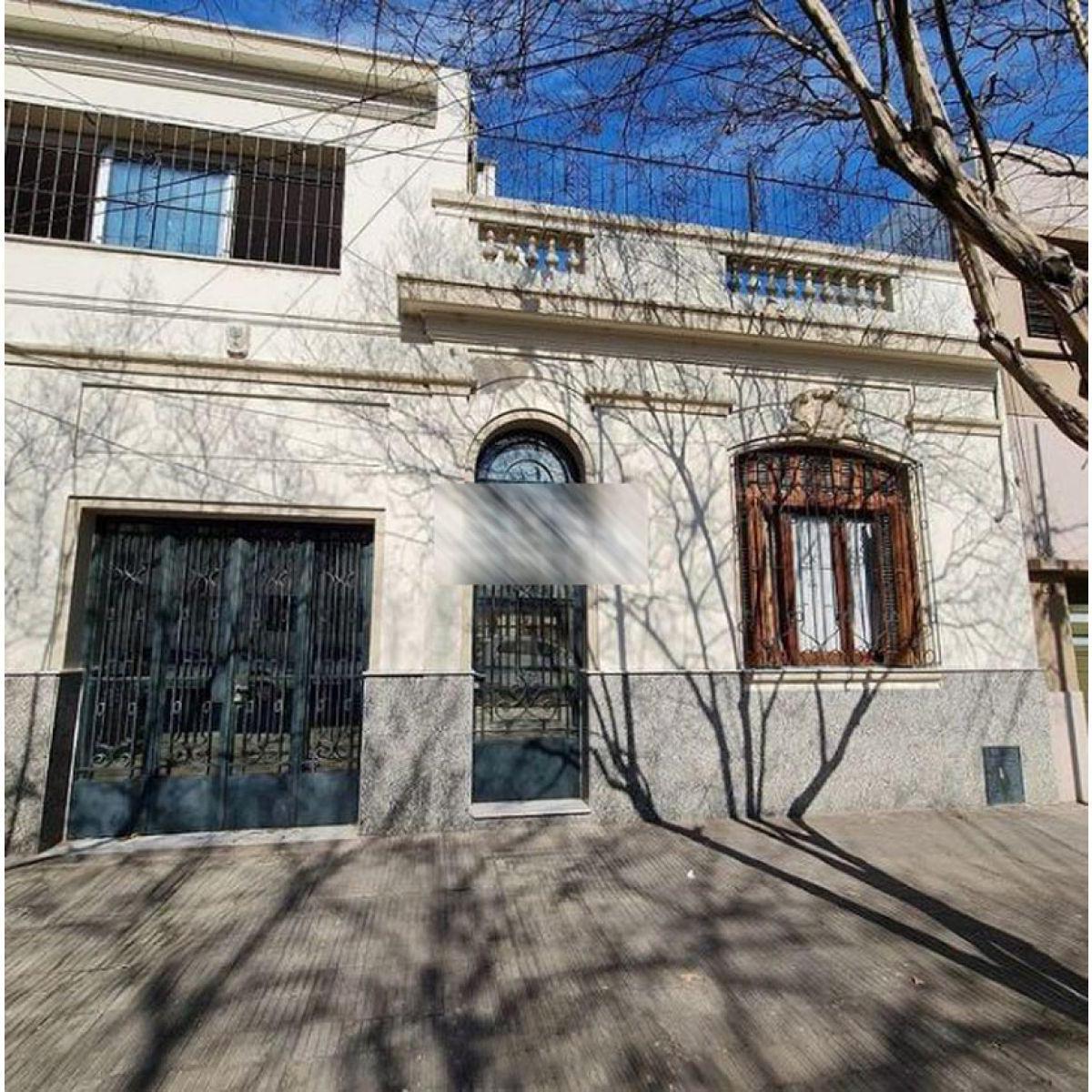 Oportunidad!! Impecable, amplia y hermosa casa reciclada.