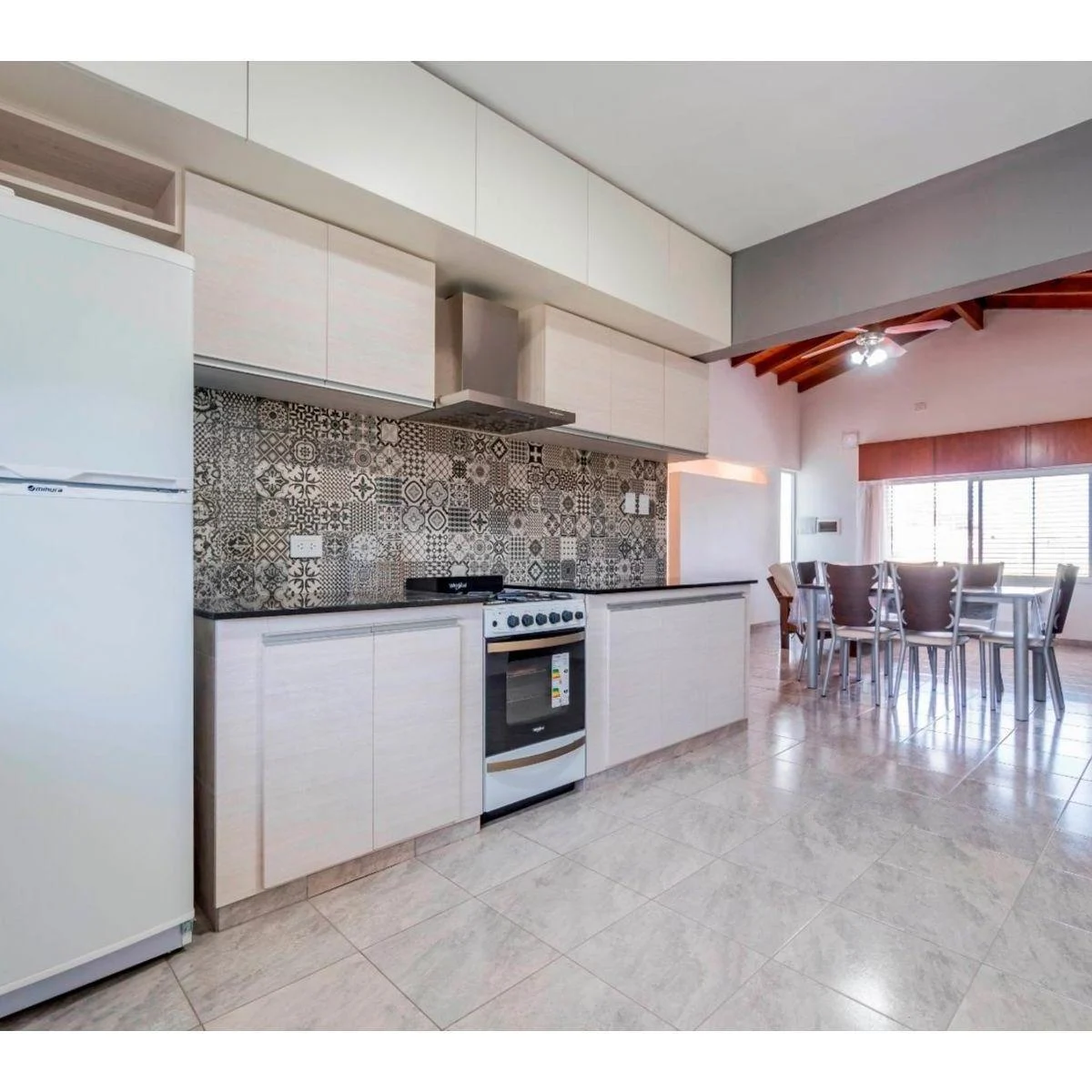 Foto de Rioja N° 1033 Bis - CASA EN VENTA EN ARROYO SECO - U$D 150.000, imagen 2