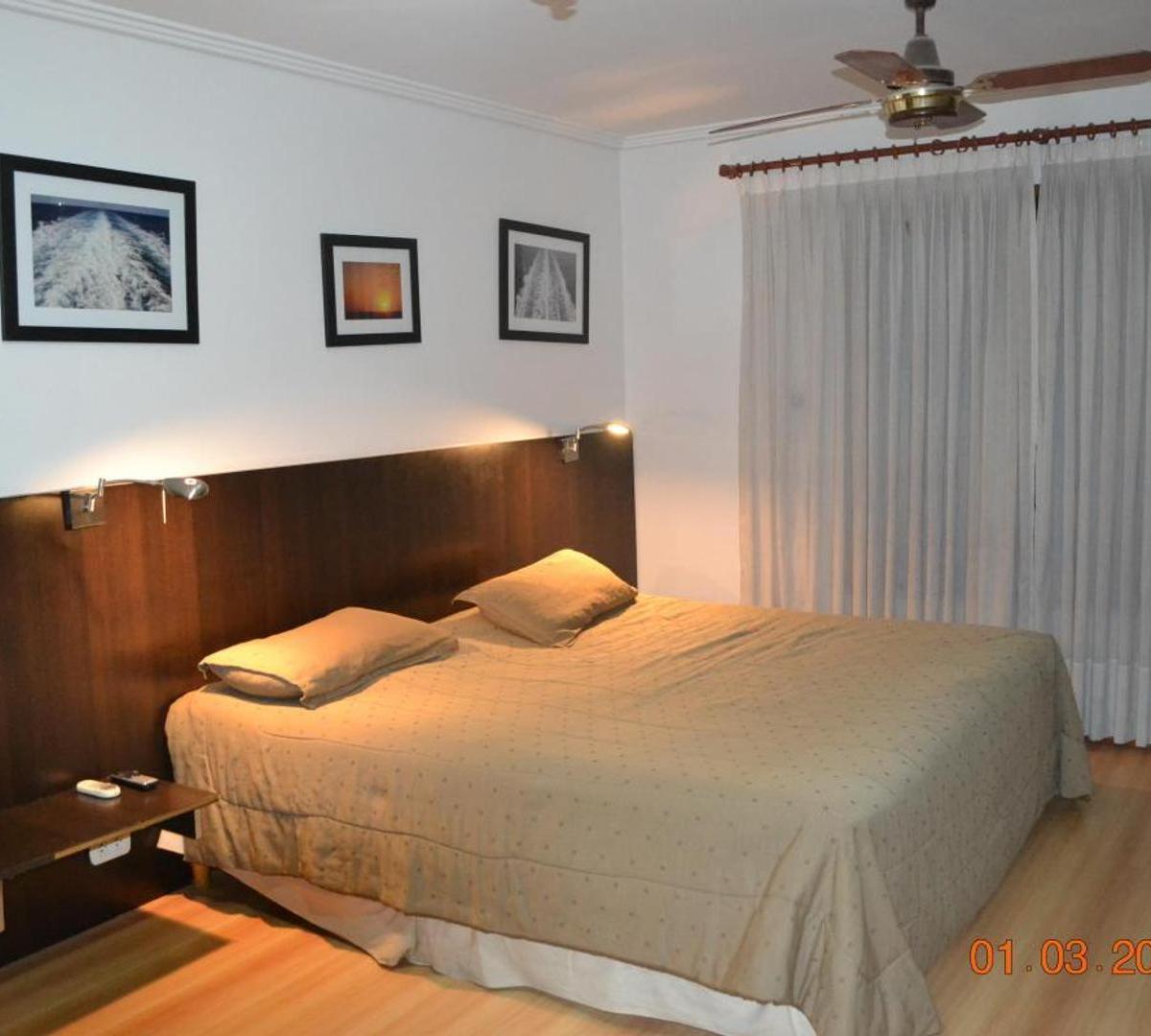 Foto de CASA EN VENTA FUNES- 5 DORM- SAN JOSÉ 3611 BIS - GARITA 13, imagen 4