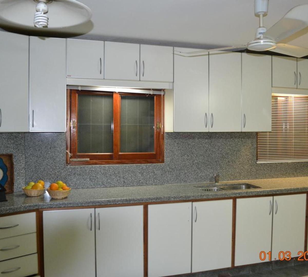 Foto de CASA EN VENTA FUNES- 5 DORM- SAN JOSÉ 3611 BIS - GARITA 13, imagen 3