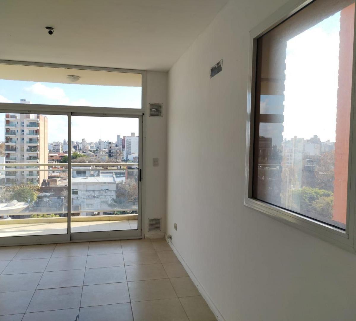 HERMOSA VISTA AL ANOCHECER, AMPLIO , LUMINOSO!