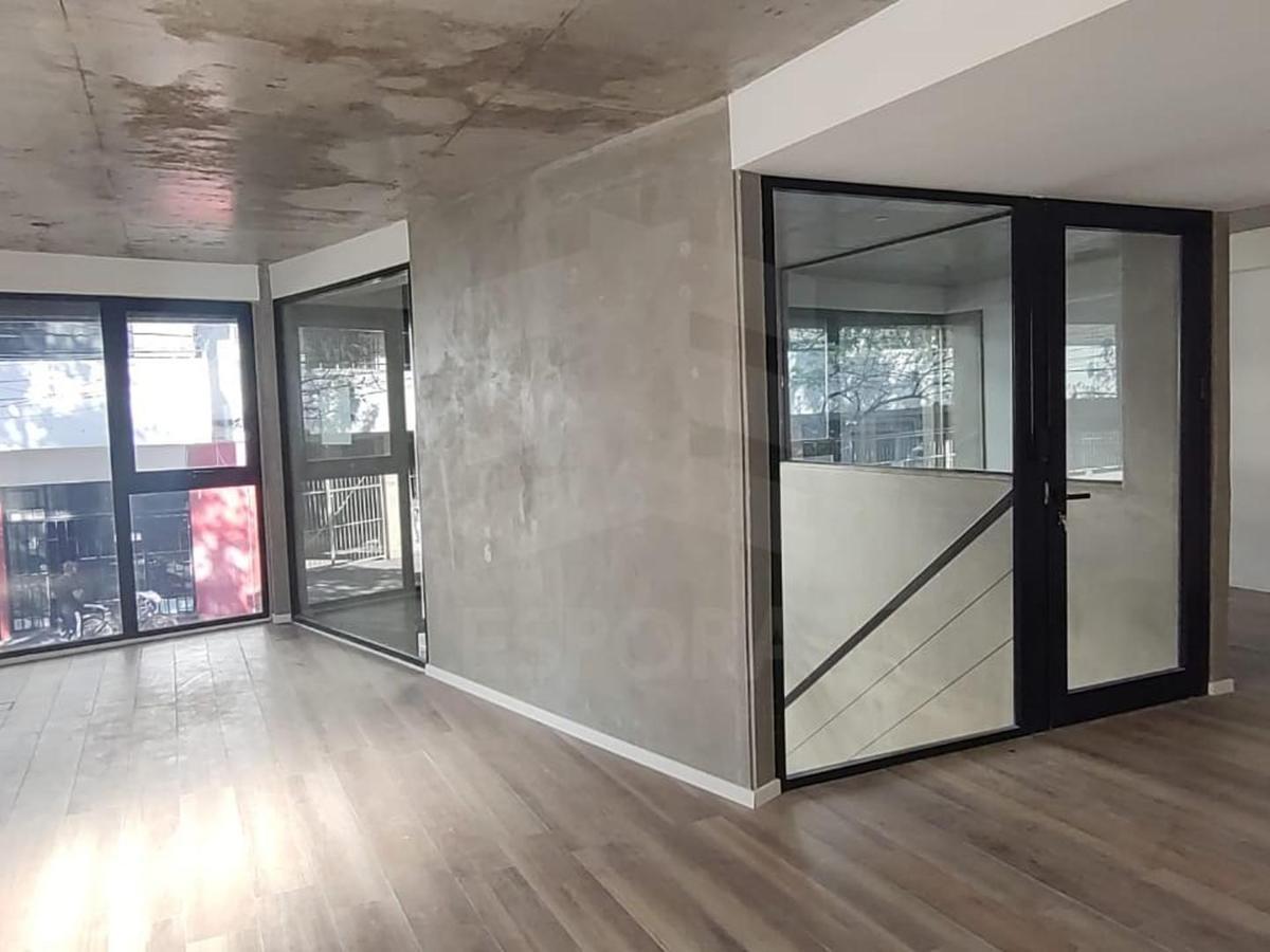 OFICINA,135 M2, PRIMER PISO, ACCESO INDEPENDIENTE, ESTRENAR!