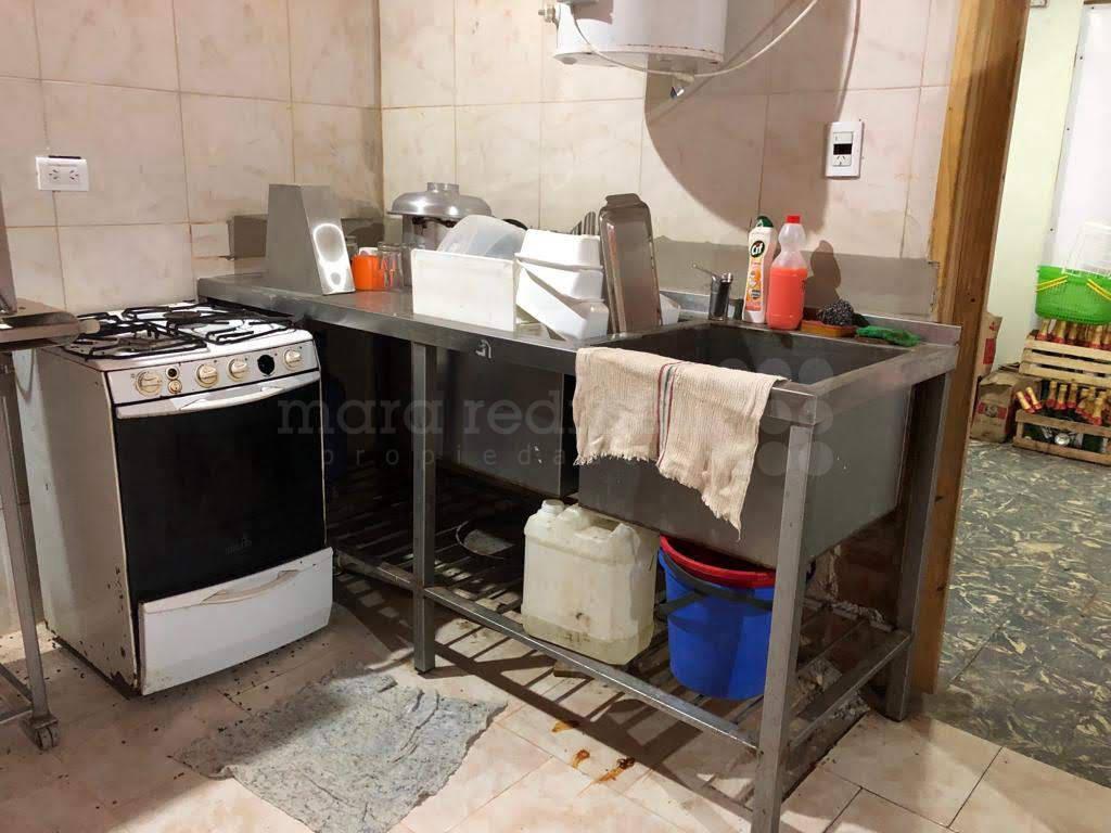 Local. | Av Presidente Alfonsin 738 1