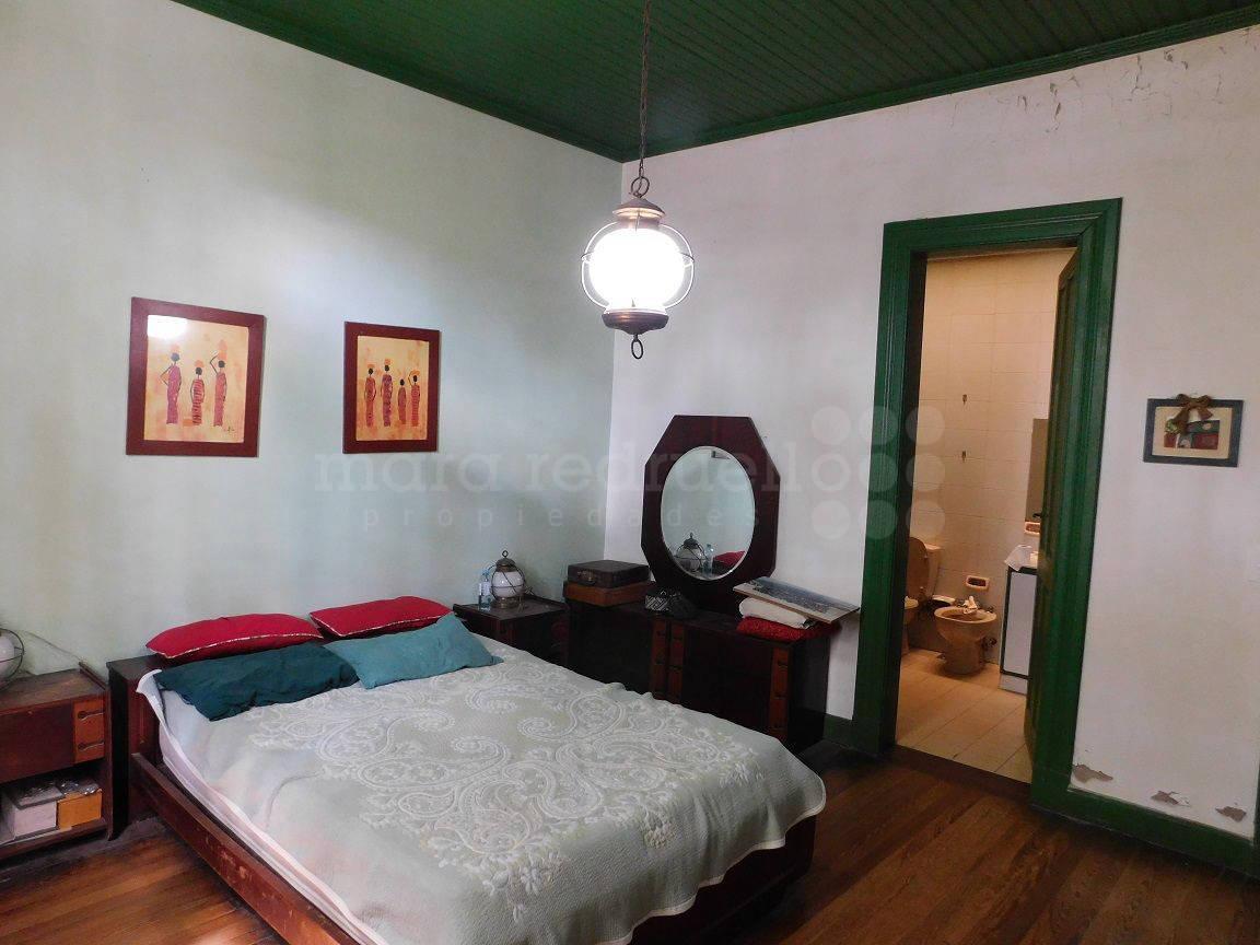 Foto de CASA EN VENTA EN EL CENTRO DE CHASCOMUS CON GRAN PARQUE Y PILETA, imagen 4