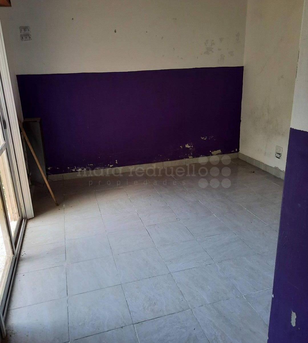 Casa de 2 Habitaciones a Refaccionar, en Zona Céntrica con T 1