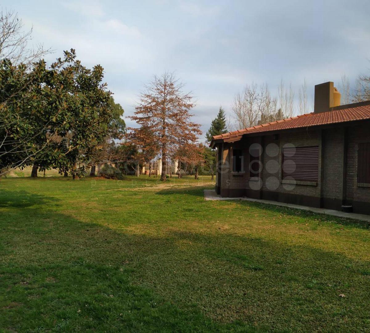 Venta de Casa Quinta, 3 Dorm. en Chascomús. 5