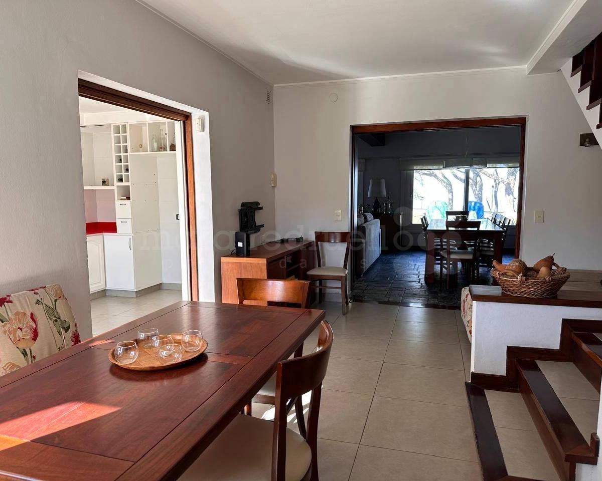 Foto de CASA EN VENTA AL FRENTE DE LA LAGUNA CHASCOMUS, imagen 4