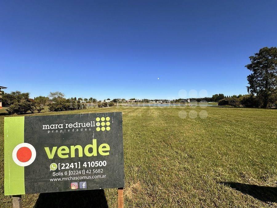 Foto de VENTA LOTE FRENTE A LA LAGUNA EN PUERTO CHASCOMUS, imagen 3