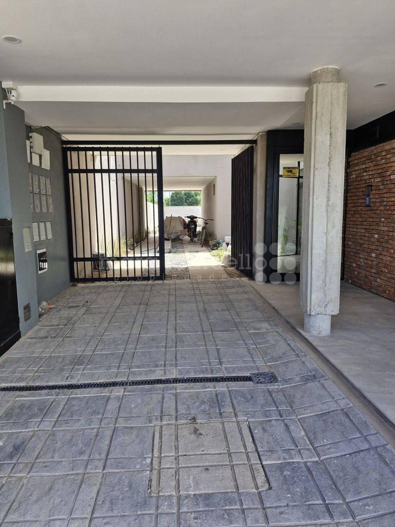 Foto de DEPTO A ESTRENAR CHASCOMUS, 2 DORM, TERRAZA PRIVADA, COCHERA, PATIO, imagen 1