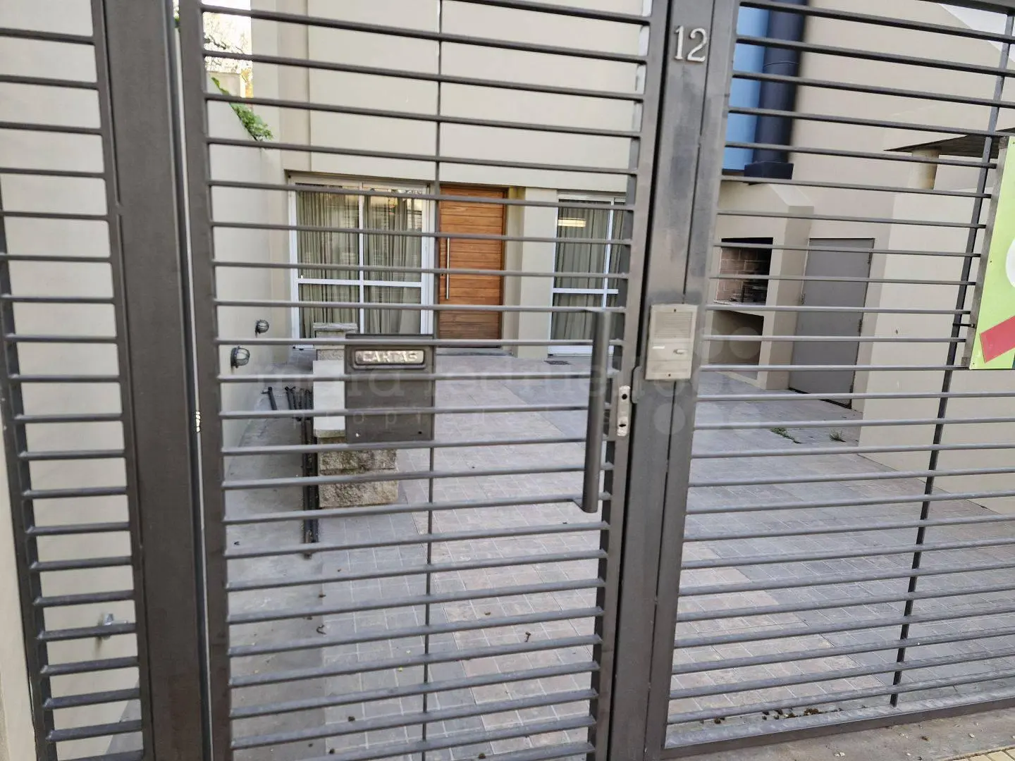 CASA ALQUILER TEMP PARA 2 PERSONAS SE ALQUILA POR MES, EN CHASCOMUS CON COCHERA 4