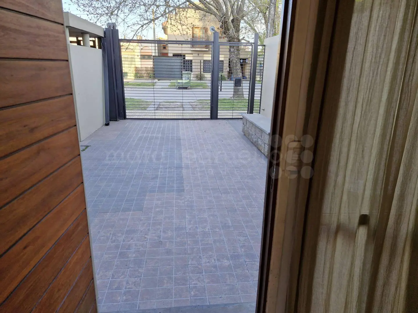 CASA ALQUILER TEMP PARA 2 PERSONAS SE ALQUILA POR MES, EN CHASCOMUS CON COCHERA 5