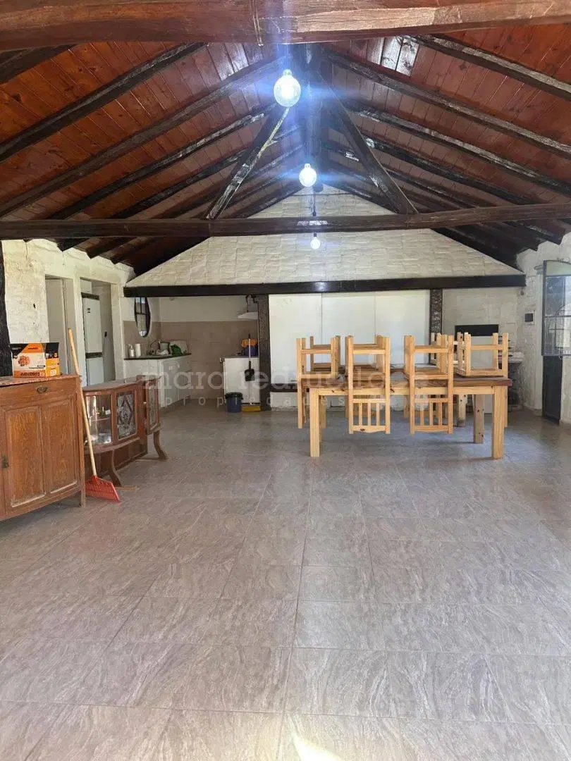 Casa quincho de 1 dormitorio, gran  parque. en Chascomus 3