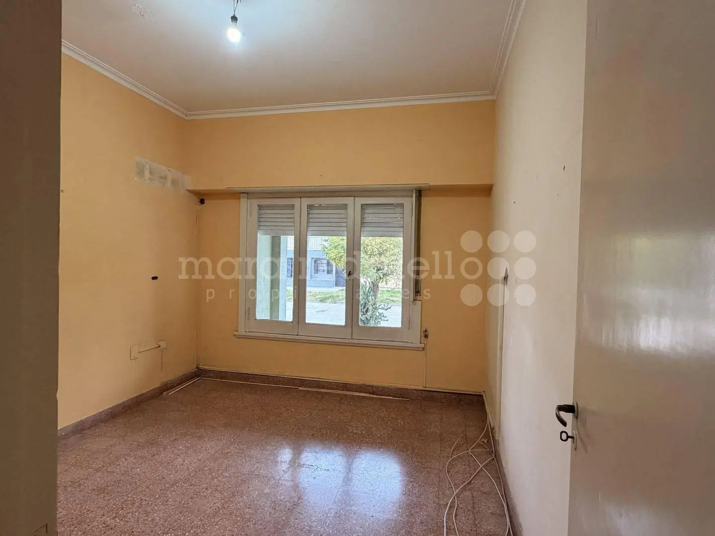 CASA EN VENTA EN CHASCOMUS 2 DORMTORIOS 4