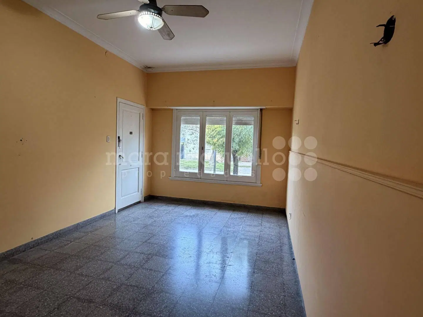 CASA EN VENTA EN CHASCOMUS 2 DORMTORIOS 3