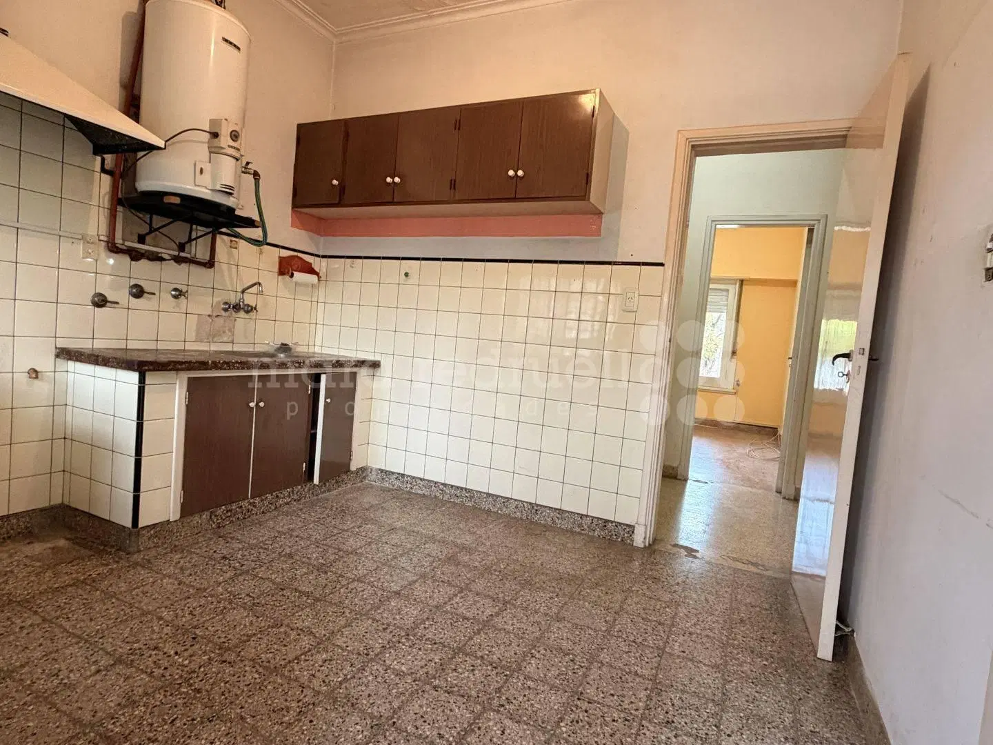 CASA EN VENTA EN CHASCOMUS 2 DORMTORIOS 5