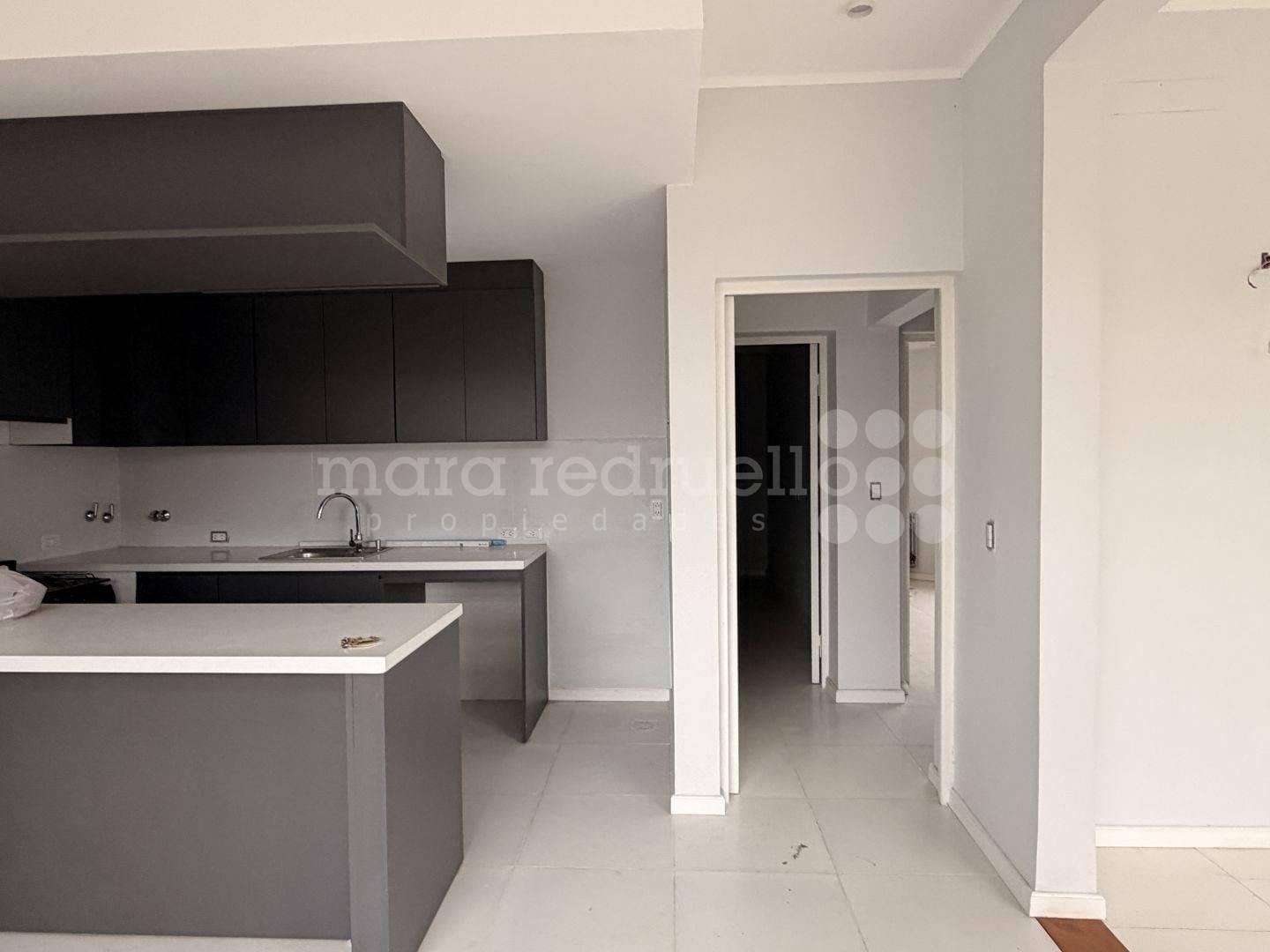 Foto de EN VENTA CASA EN ESQUINA 2 DORMITORIOS PLANTA BAJA CERCA DEL CENTRO, imagen 1