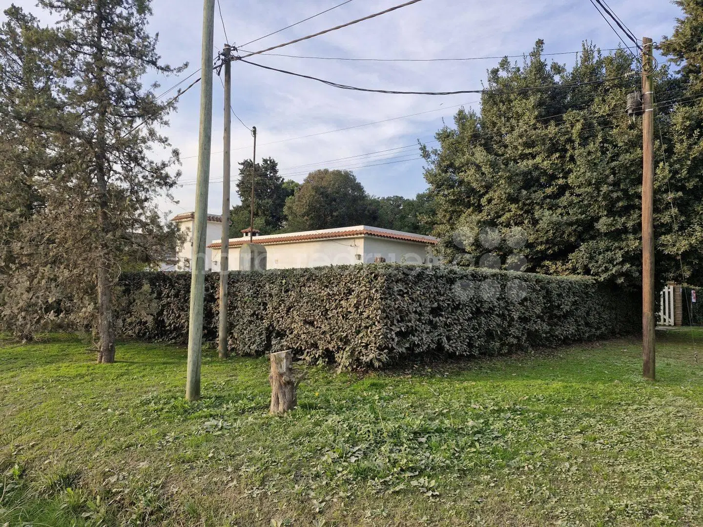 QUINTA EN PARQUE DE 800 MTS CON ARBOLES A 2 CUADRAS DE LA LAGUNA DE CHASCOMUS 1