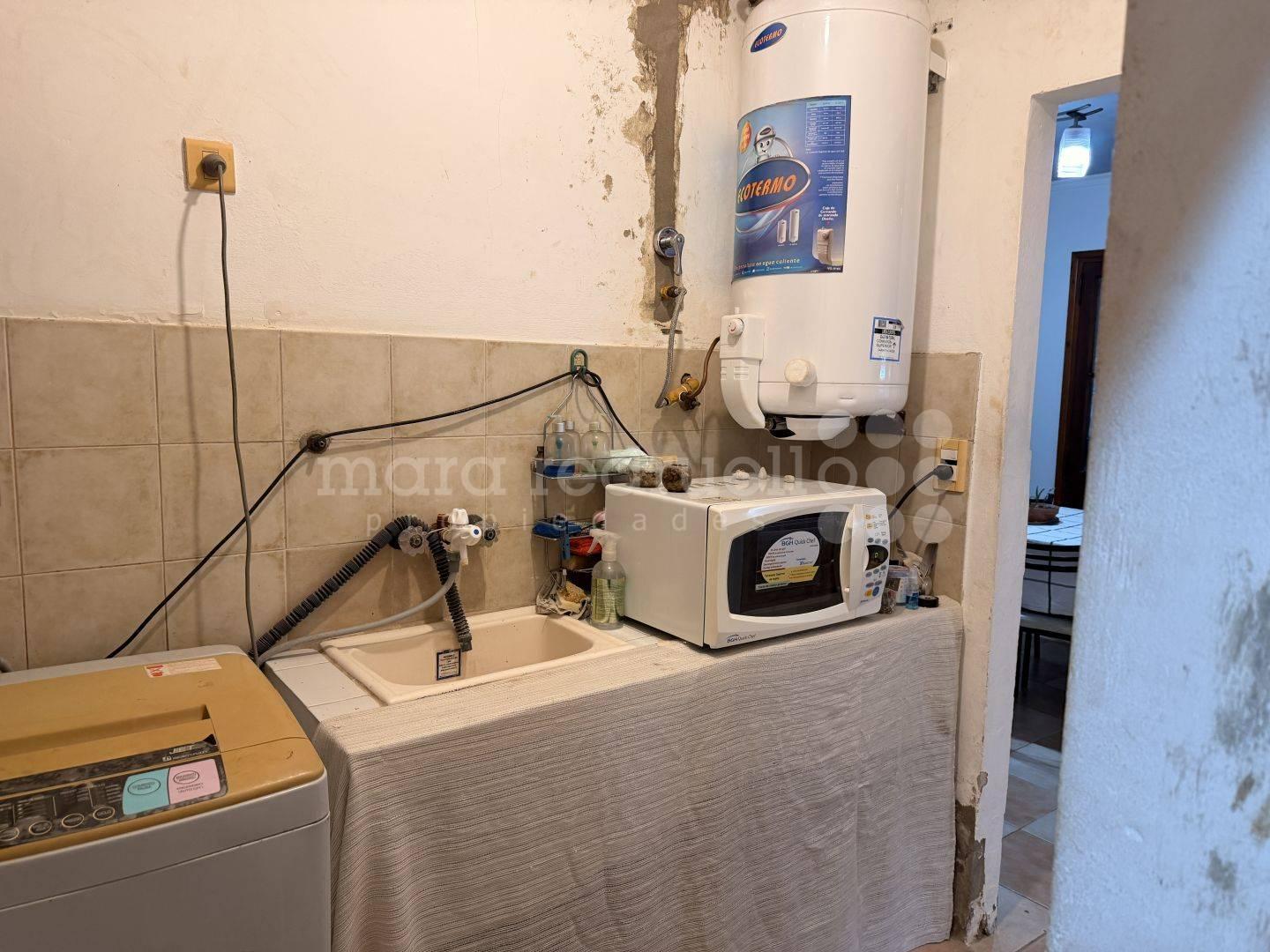 Foto de CASA EN VENTA 2 DORM BARRIO CENTRICO DE CHASCOMUS, imagen 4