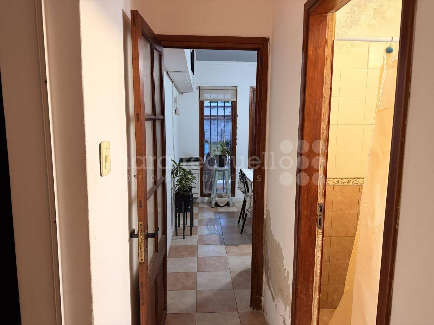 Foto de CASA EN VENTA 2 DORM BARRIO CENTRICO DE CHASCOMUS, imagen 2