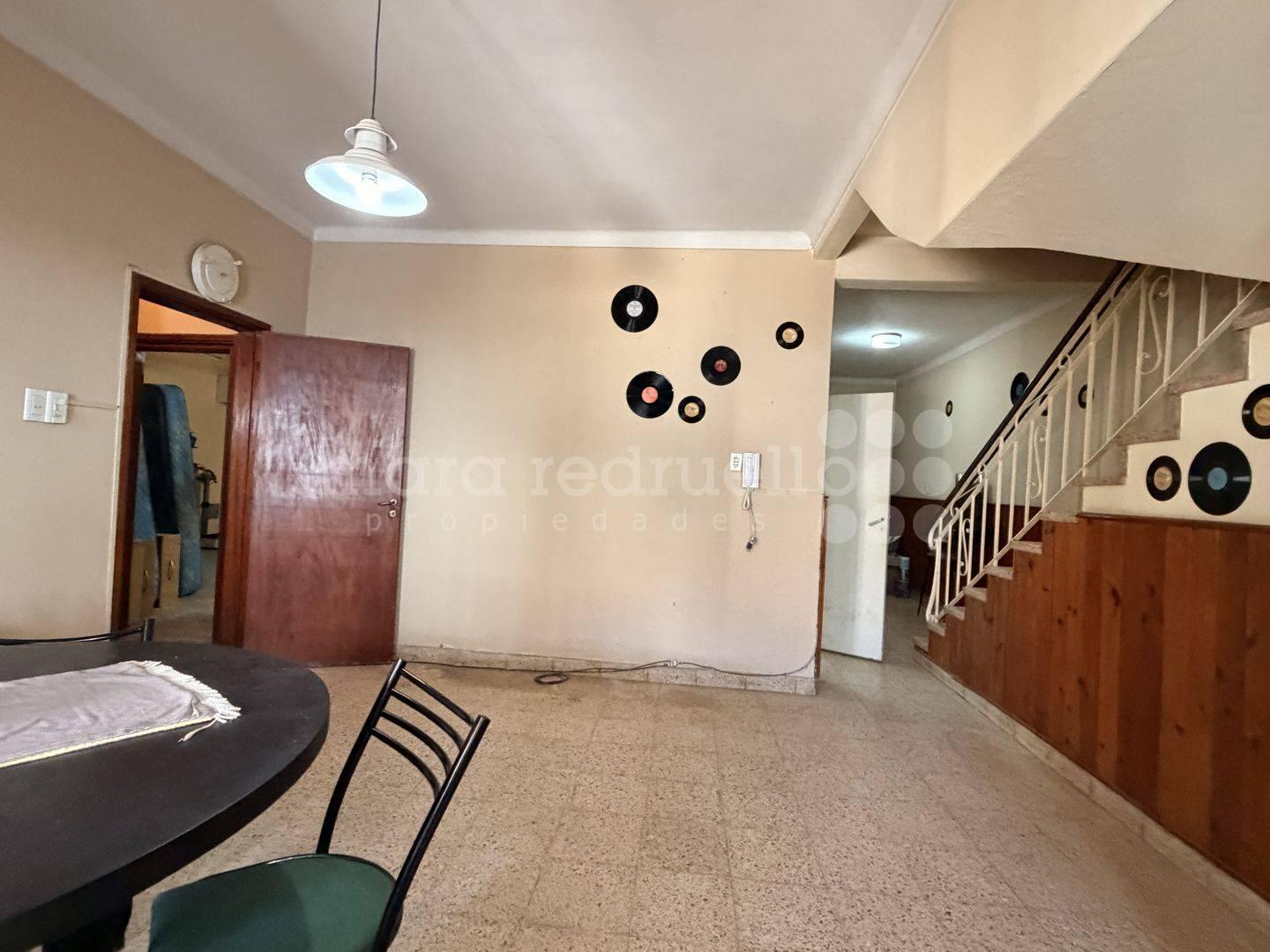 Foto de CASA EN VENTA DE 4 DORMITORIOS EN EL CENTRO CHASCOMUS LAGUNA, imagen 5