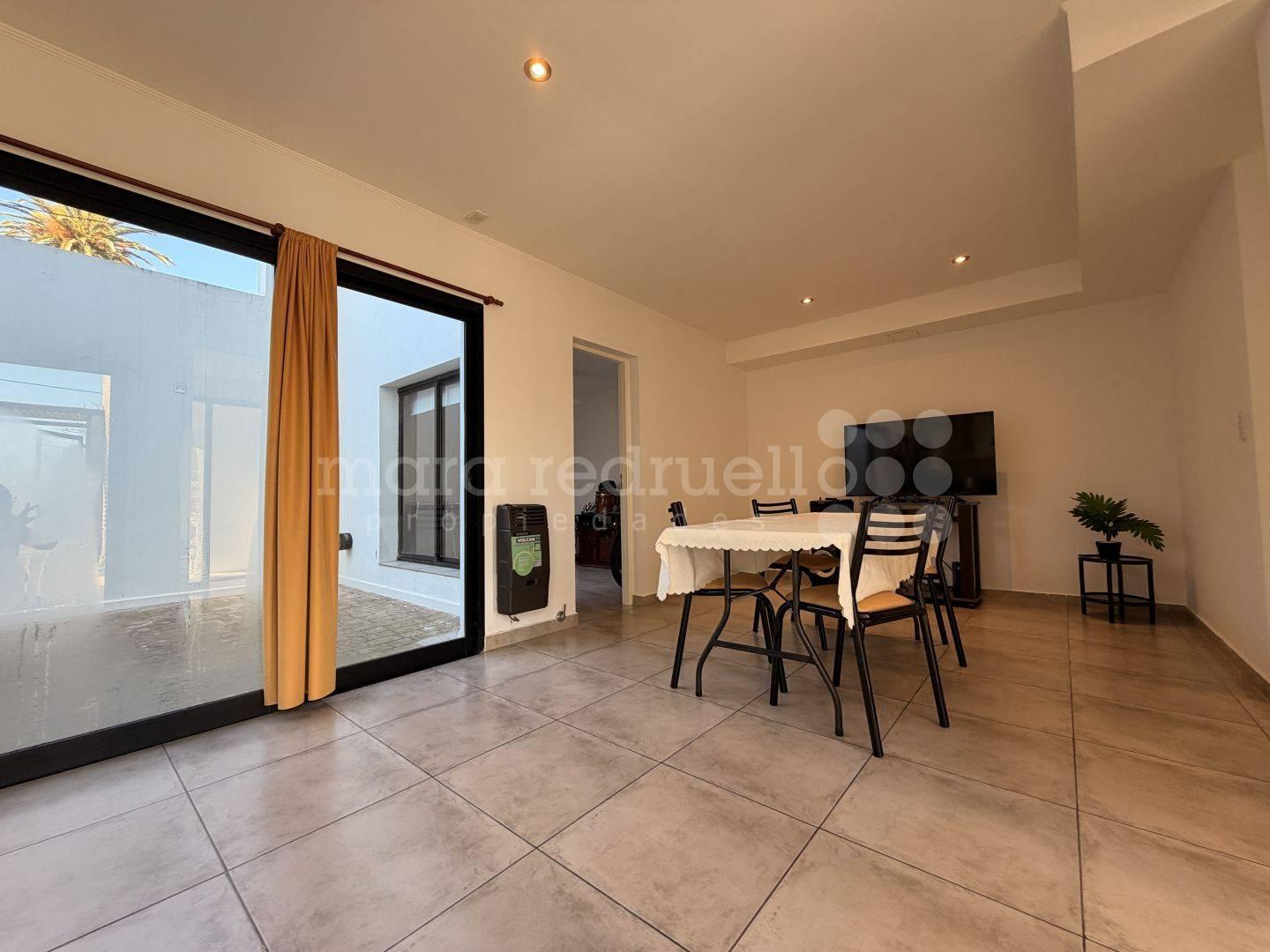 Foto de VENTA CASA 2 DORM. P.BAJA, CENTRO CHASCOMUS. EXCELENTE ESTADO. COCHERA, imagen 1