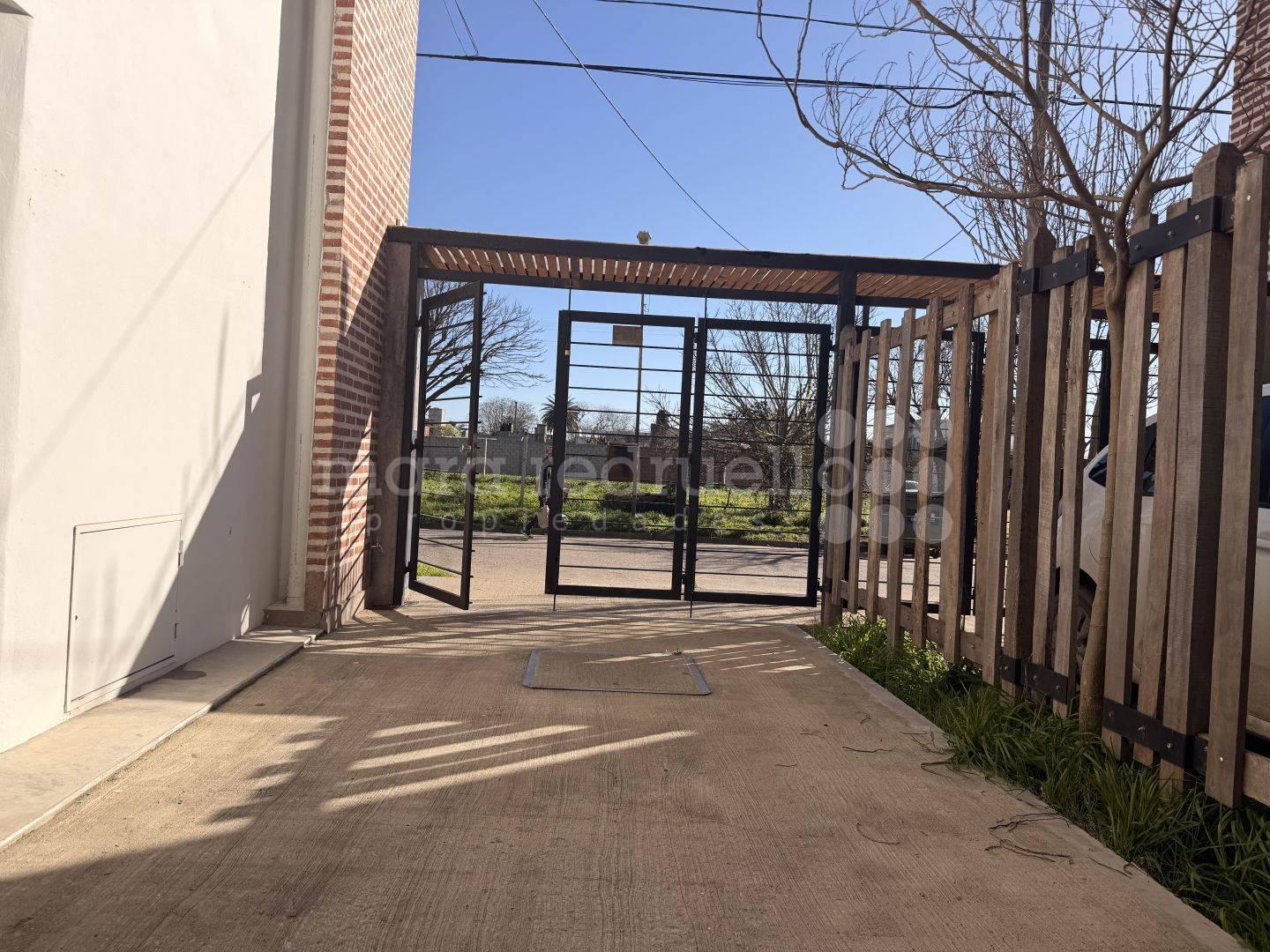 Foto de VENTA CASA 2 DORM. P.BAJA, CENTRO CHASCOMUS. EXCELENTE ESTADO. COCHERA, imagen 4