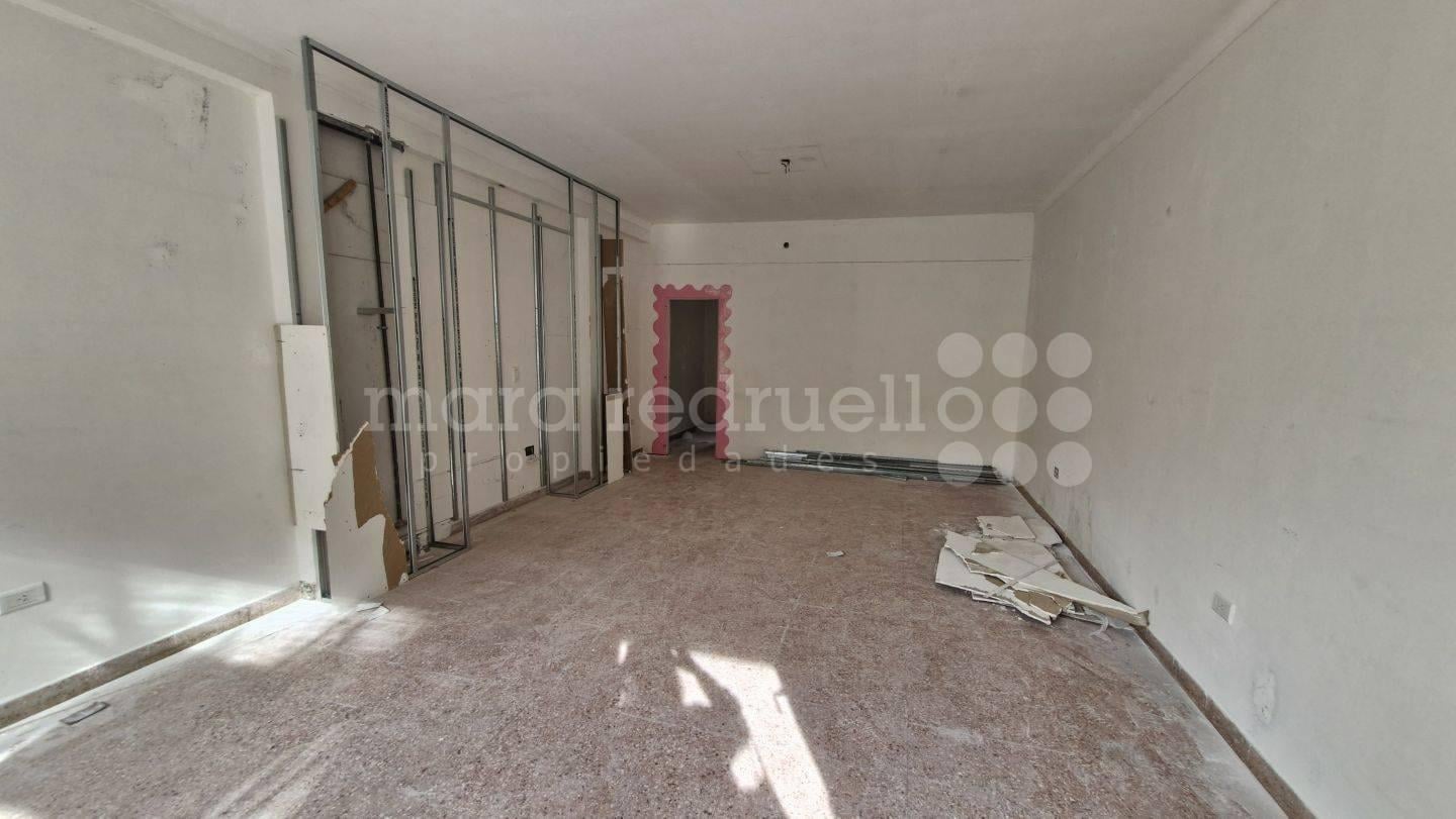 Foto de VENTA LOCAL ALQUILADO 7.40 mts DE FRENTE MEJOR CUADRA COMERCIAL DE, imagen 3