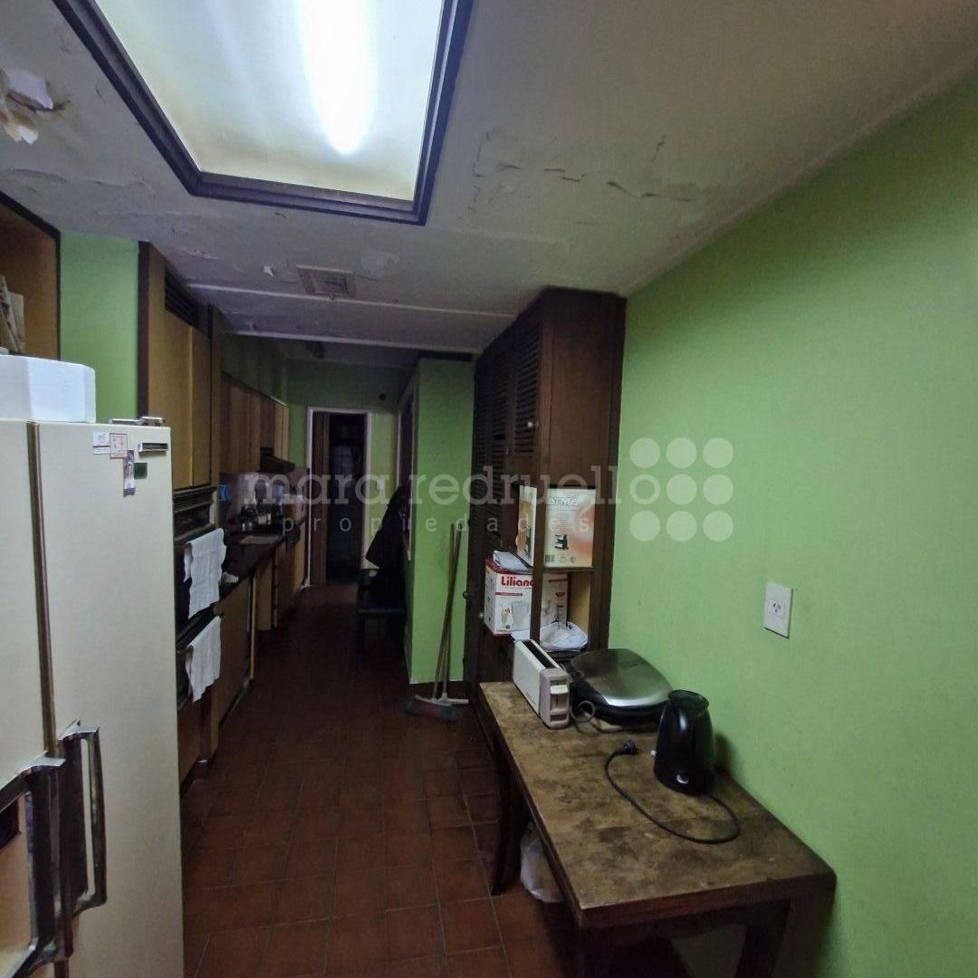 Foto de IMPORTANTE CASA DE ESTILO A REFACCIONAR A 1 CUADRA DE LA CATEDRAL DE, imagen 3
